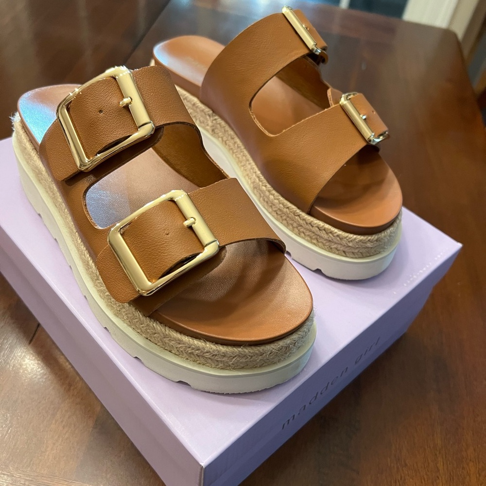 NEW--Madden Girl Brown Double Buckle Platform Sandals